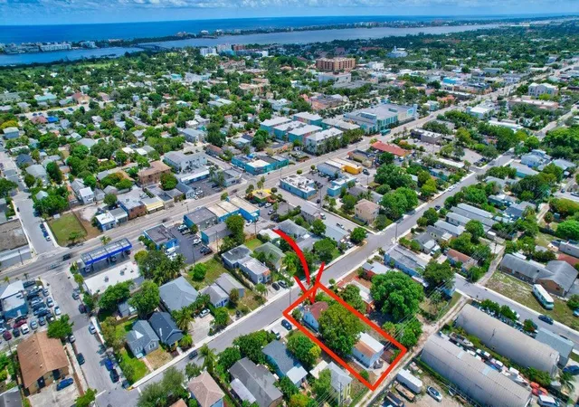 2nd image of 415 N H St, Lake Worth Beach, FL 33460 | MLS# B26031436