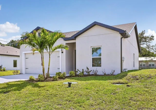 Photo 1 of Single family home for sale at 5808 Sunset Blvd, Fort Pierce, FL 34982 | MLS# B26031452 | Listing updated on 2026-10-01