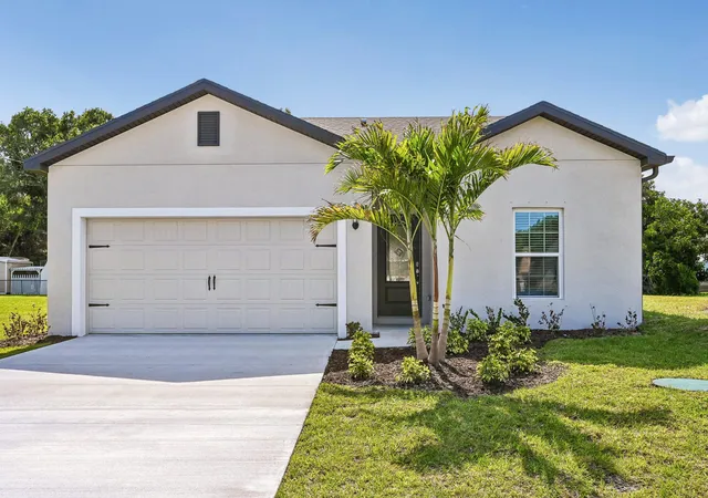 Photo 2 of Single family home for sale at 5808 Sunset Blvd, Fort Pierce, FL 34982 | MLS# B26031452 | Listing updated on 2026-10-01