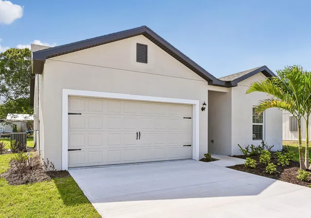 Photo 3 of Single family home for sale at 5808 Sunset Blvd, Fort Pierce, FL 34982 | MLS# B26031452 | Listing updated on 2026-10-01