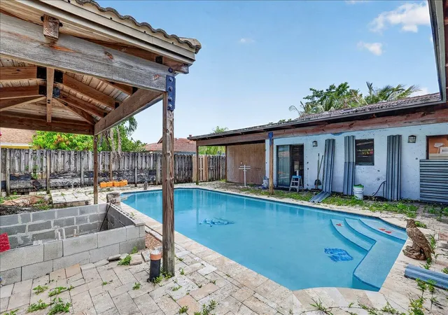 27th image of 4240 Nw 74th Ave, Lauderhill, FL 33319 | MLS# B26031530
