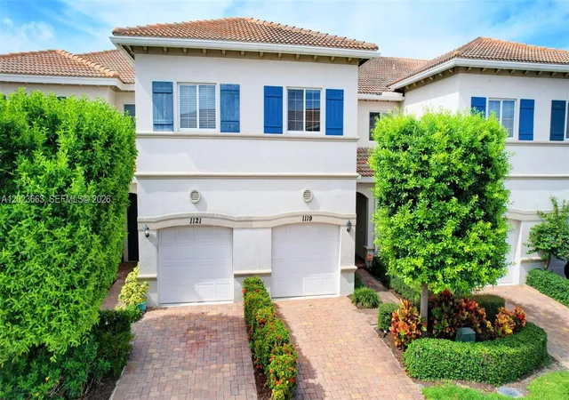 Homes for sale in Lake Worth, FL | 1119 Vermilion Dr, Lake Worth, FL 33461 | MLS# A12023663