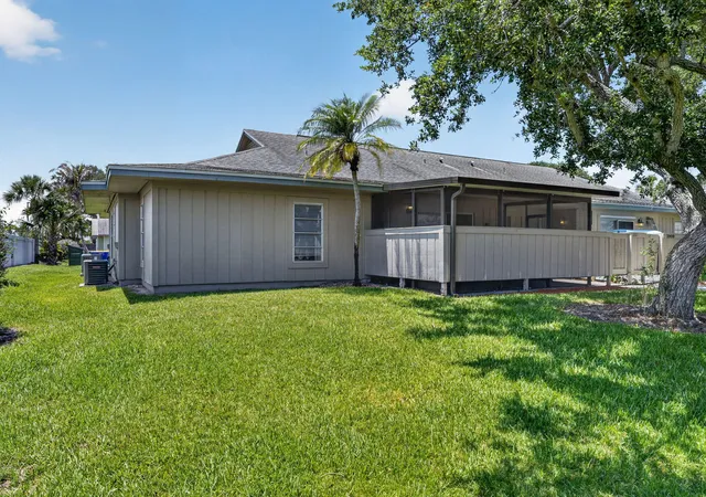 Photo 3 of Multi family home for sale at 3911 Nw Cinnamon Tree Cir, Jensen Beach, FL 34957 | MLS# B26031632 | Listing updated on 2026-09-23