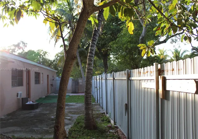 42nd image of 13875 Ne 16th Ct, North Miami, FL 33181 | MLS# A12023716