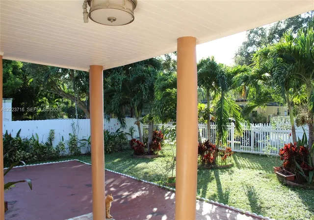 5th image of 13875 Ne 16Th Ct, North Miami, FL 33181 | MLS# A12023716