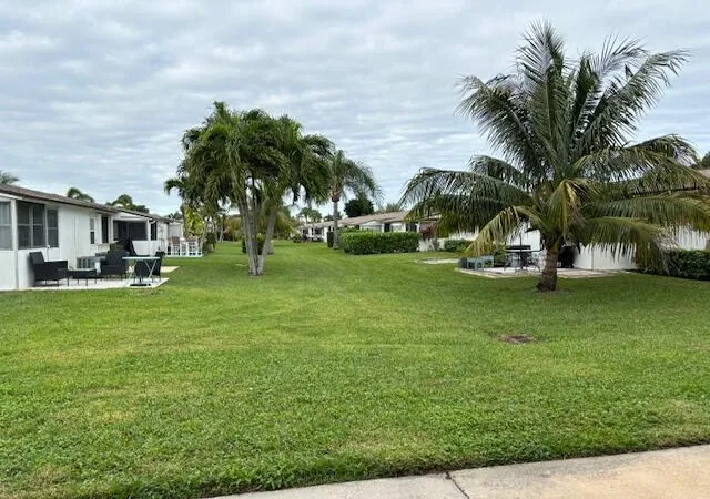 2nd image of 2936 Crosley Dr E #G, West Palm Beach, FL 33415 | MLS# B26031713