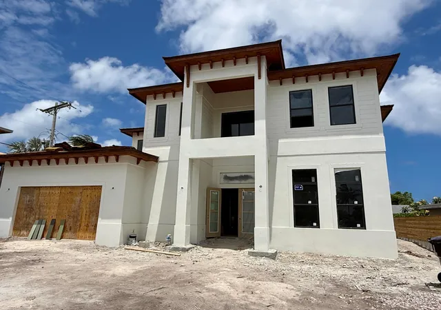 Photo 3 of Sale Pending at 6316 S Olive Ave, West Palm Beach, FL 33405 | MLS# B26031806 | Listing updated on 2026-10-05