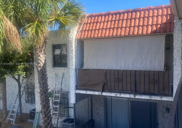 22nd image of 8701 Sw 141st St #L5, Palmetto Bay, FL 33176 | MLS# A12024001