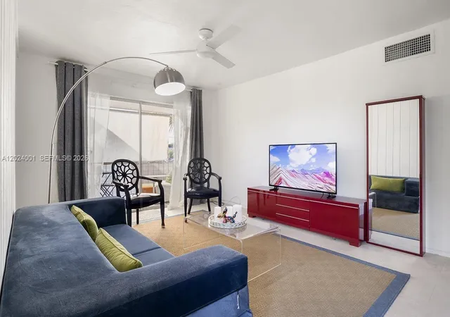 3rd image of Casa Granada Condominium, Miami, FL 33176