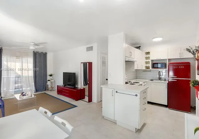 5th image of Casa Granada Condominium, Miami, FL 33176