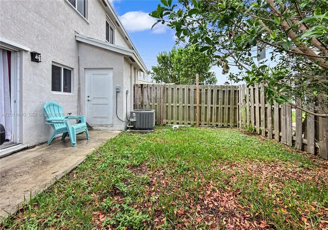 Homes for sale in Florida City, FL | 356 Nw 12th Pl, Florida City, FL 33034 | MLS# A12011410