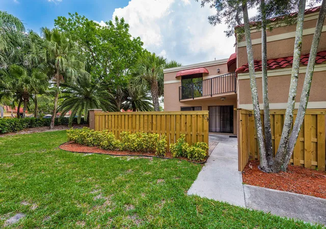 Photo 2 of Townhouse for sale at 8050 Severn Dr #C, Boca Raton, FL 33433 | MLS# B26031953 | Listing updated on 2026-09-23