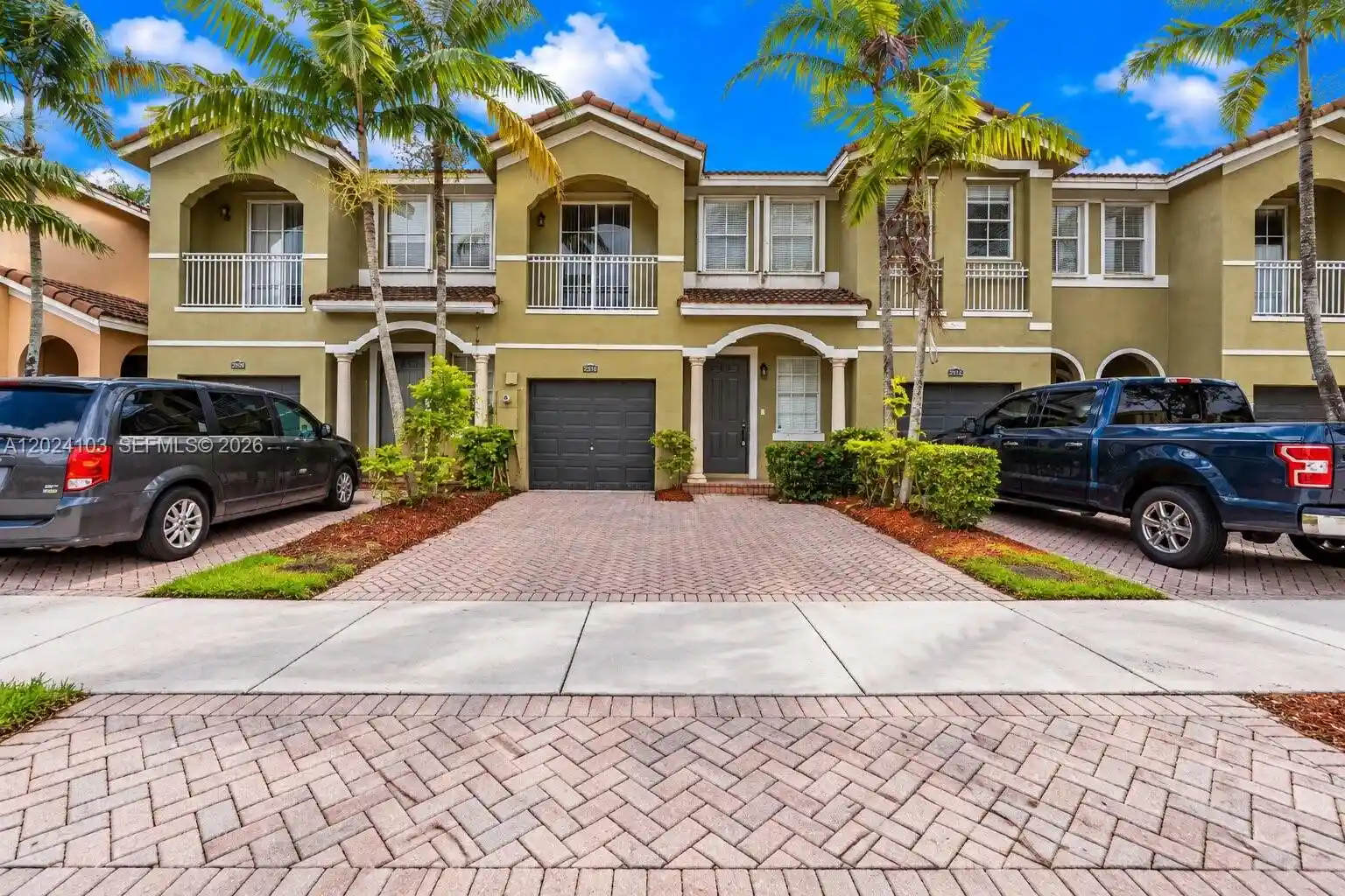 Townhouse for sale at 2560 SE 15th Court, Homestead, FL 33035 | MLS# A12024103