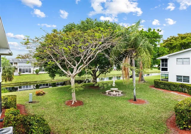 Homes for sale in Deerfield Beach, FL | 17 Lyndhurst A #A, Deerfield Beach, FL 33442 | MLS# A12023970