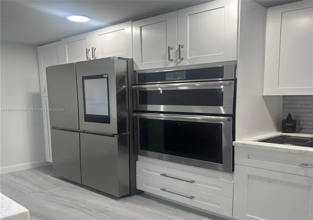 2nd image of 18041 Biscayne Blvd, Aventura, FL 33160