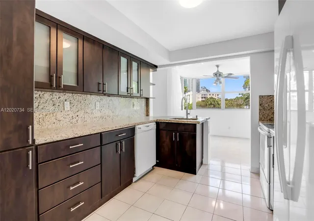 4th image of 16558 Ne 26Th Ave, North Miami Beach, FL 33160