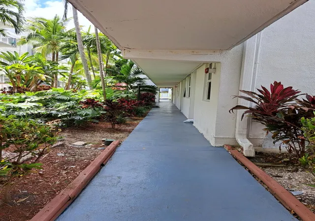 2nd image of 1801 S Treasure Dr, North Bay Village, FL 33141 | MLS# B26032156