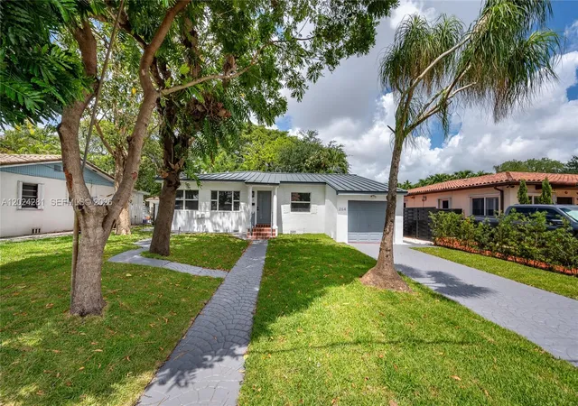 2nd image of 264 Navajo St, Miami Springs, FL 33166 | MLS# A12024281