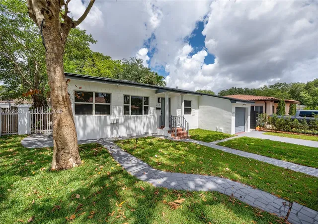 4th image of 264 Navajo St, Miami Springs, FL 33166 | MLS# A12024281
