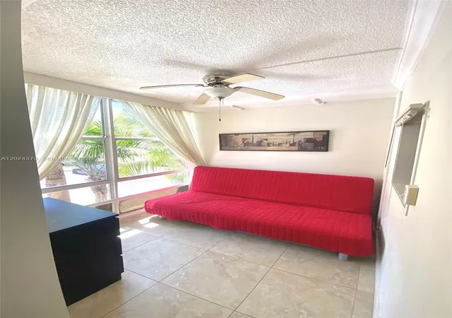 4th image of 210 172Nd St, Sunny Isles Beach, FL 33160