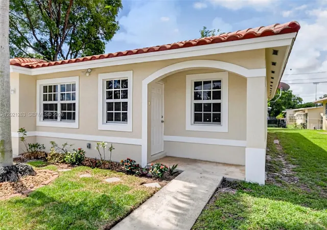 5th image of 2620 Nw 15Th St, Fort Lauderdale, FL 33311 | MLS# A12021263
