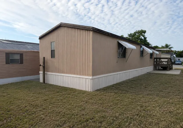 Photo 3 of Manufactured home for sale at 2547 Chatham Way NE, Palm Bay, FL 32905 | MLS# B26032302 | Listing updated on 2026-09-26