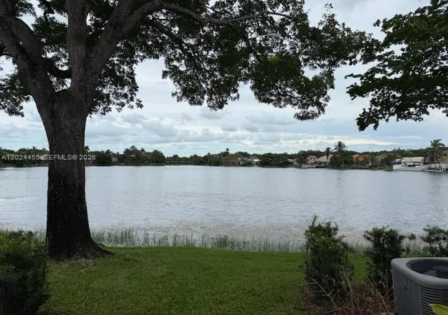 2nd image of 2856 Cambridge Ln, Hollywood, FL 33026 | MLS# A12024455