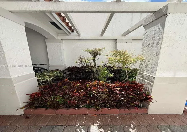 2nd image of 10973 Nw 62nd Ter, Doral, FL 33178 | MLS# A12018983