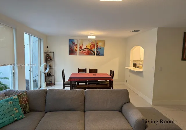 5th image of 10973 Nw 62Nd Ter, Doral, FL 33178 | MLS# A12018983