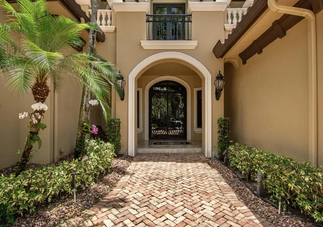 3rd image of 17690 Middlebrook Wy, Boca Raton, FL 33496 | MLS# B26032368