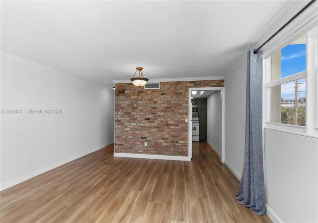 4th image of 16518 Ne 26Th Ave #405, North Miami Beach, FL 33160 | MLS# A12024531