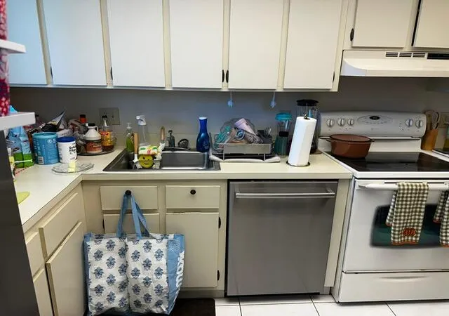 Photo 2 of Condo for sale at 3186 Via Poinciana #306, Greenacres, FL 33467 | MLS# B26032403 | Listing updated on 2026-09-28