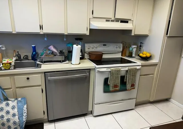 Photo 3 of Condo for sale at 3186 Via Poinciana #306, Greenacres, FL 33467 | MLS# B26032403 | Listing updated on 2026-09-28