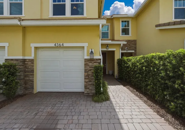 Photo 2 of Townhouse for sale at 4364 Veleiros Ave, Deerfield Beach, FL 33064 | MLS# B26032458 | Listing updated on 2026-10-03