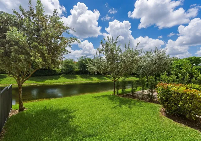 Photo 4 of Townhouse for sale at 4364 Veleiros Ave, Deerfield Beach, FL 33064 | MLS# B26032458 | Listing updated on 2026-10-03