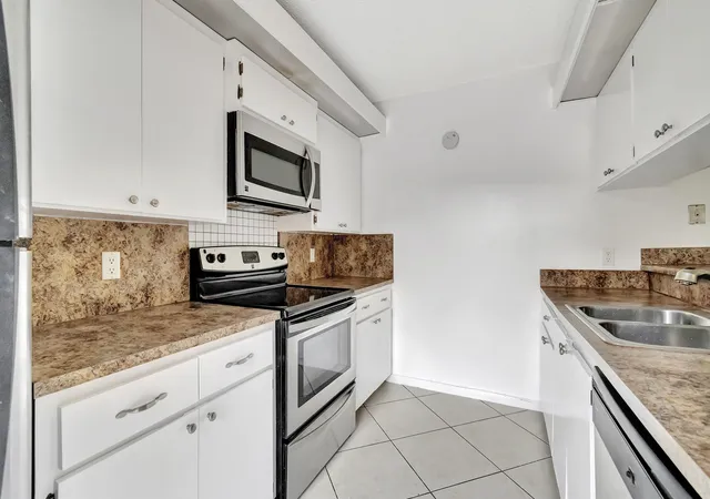 4th image of 311 3Rd Wy, West Palm Beach, FL 33407 | MLS# B26032479