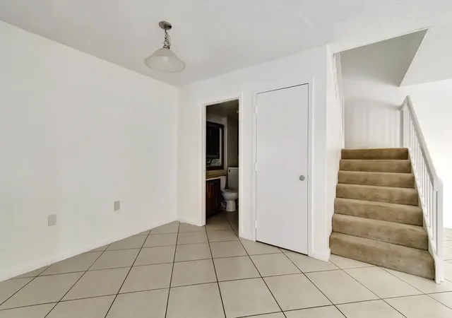 5th image of 311 3Rd Wy, West Palm Beach, FL 33407 | MLS# B26032479