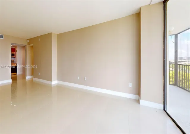 2nd image of 20100 W Country Clb Dr, Aventura, FL 33180