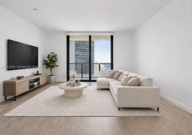 3rd image of 45 Sw 9Th St #3502, Miami, FL 33130 | MLS# A12022654