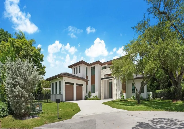 49th image of 9405 Sw 72nd Ct, Pinecrest, FL 33156 | MLS# A12024705