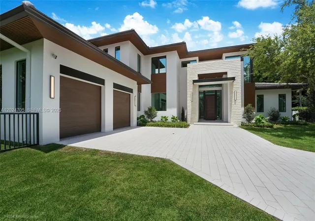4th image of 9405 Sw 72Nd Ct, Pinecrest, FL 33156 | MLS# A12024705