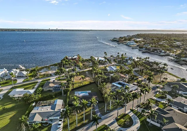 Homes for sale in Cape Coral, FL | 112 Bayshore Dr, Cape Coral, FL 33904 | MLS# A12022999