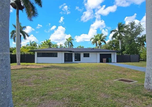 Homes for sale in Cape Coral, FL | 112 Bayshore Dr, Cape Coral, FL 33904 | MLS# A12022999