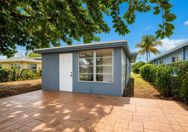 Homes for sale in Fort Lauderdale, FL | 1408 Nw 9th Ave, Fort Lauderdale, FL 33311 | MLS# A12024847