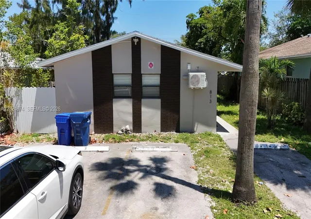 19th image of 813 Sw 29th St, Fort Lauderdale, FL 33315 | MLS# A12024674