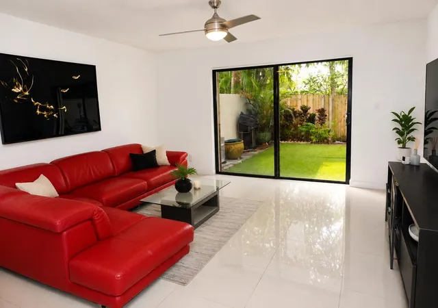 Photo 3 of Townhouse for sale at 3062 S Oakland Forest Dr #203, Oakland Park, FL 33309 | MLS# B26032676 | Listing updated on 2026-09-23