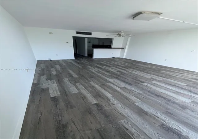 4th image of 1470 Ne 125Th Ter #605, North Miami, FL 33161 | MLS# A12024974