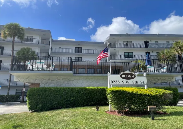 1st image of 9235 Sw 8th St #209, Boca Raton, FL 33428 | MLS# A12020316