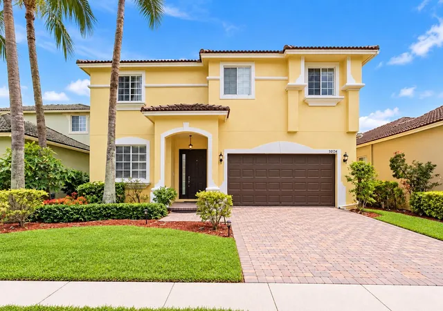 Photo 1 of Single family home for sale at 10134 Boca Vista Dr, Boca Raton, FL 33498 | MLS# B26032717 | Listing updated on 2026-10-01