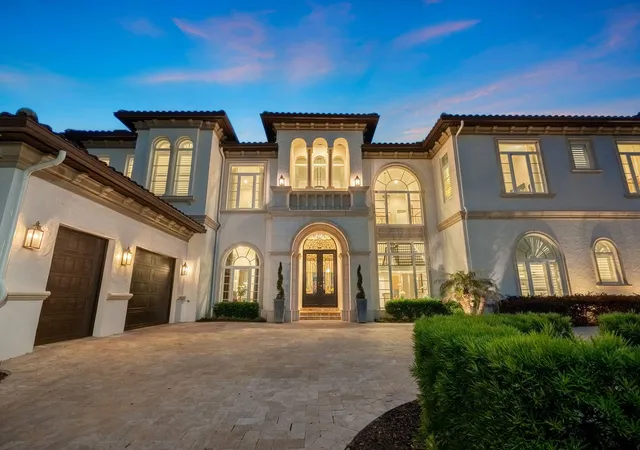 Photo 3 of Mansion for sale at 430 Muirfield Loop, Reunion, FL 34747 | MLS# B26032721 | Listing updated on 2026-09-23